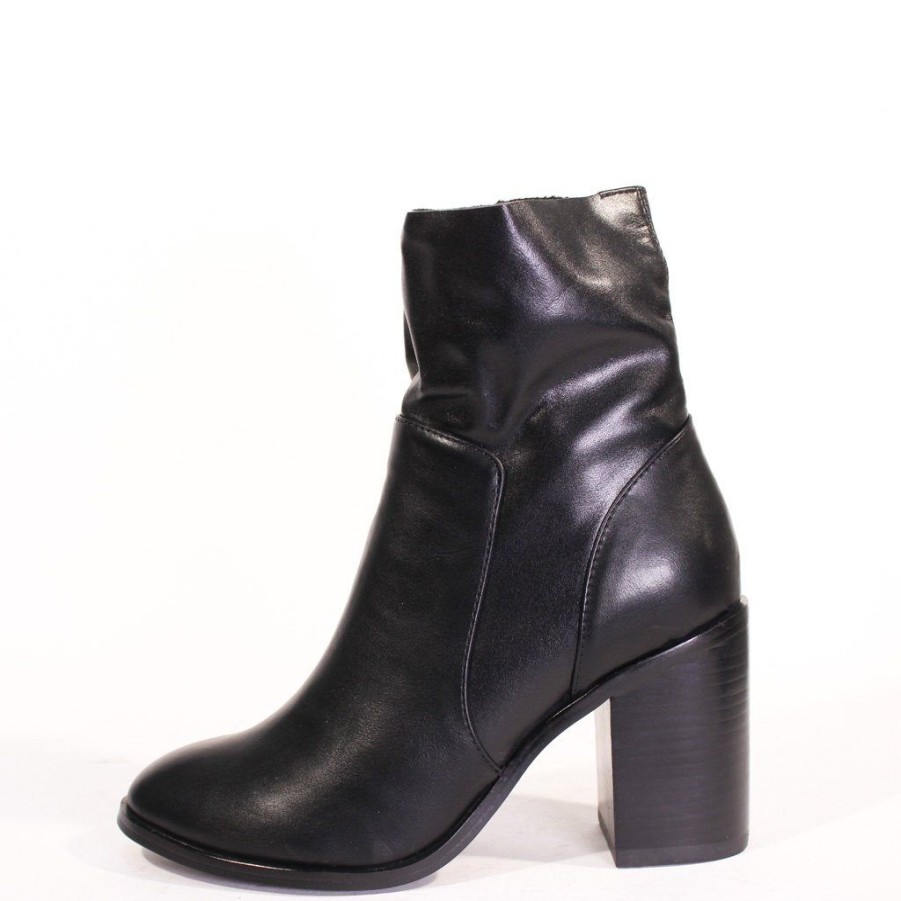 Women Chelsea Crew Booties | Kaya Black