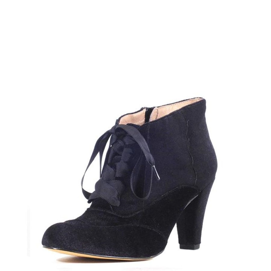 Women Chelsea Crew Booties | Taylor