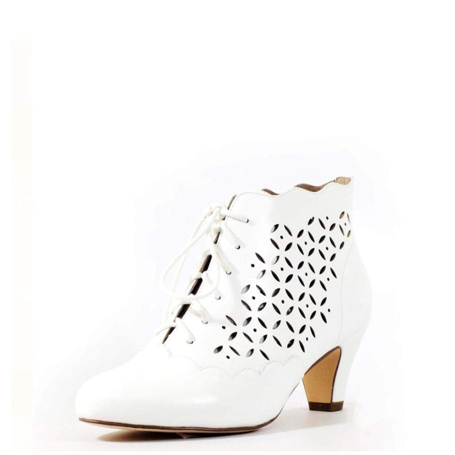 Women Chelsea Crew Booties | Illusion