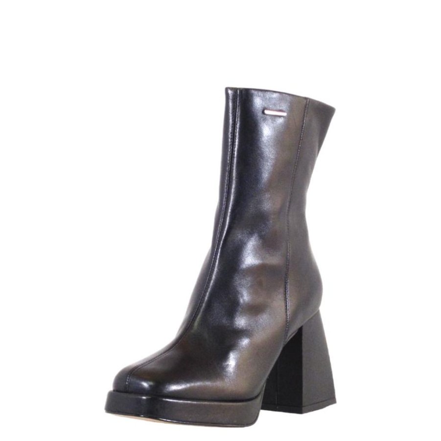 Women Chelsea Crew Ankle Boots | Valerie