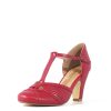 Women Chelsea Crew Close Toe Heels | Sandy