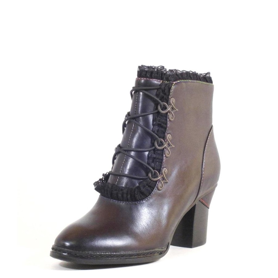 Women Chelsea Crew Vintage Boots | Galleria