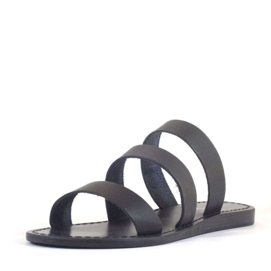 Women Chelsea Crew Flat Sandals | Trigg