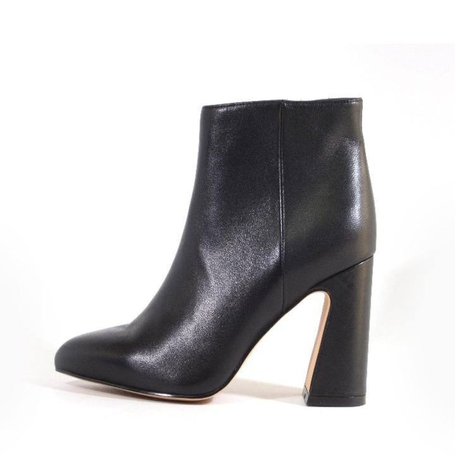 Women Chelsea Crew Booties | Konflict Black Leather