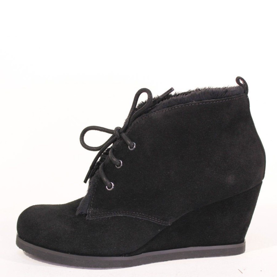 Women Chelsea Crew Booties | Toronto Black