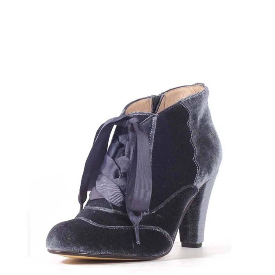 Women Chelsea Crew Vintage Boots | Taylor