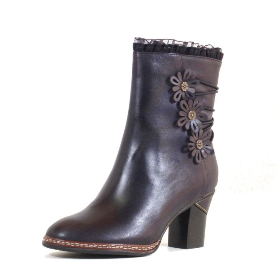 Women Chelsea Crew Vintage Boots | Golan