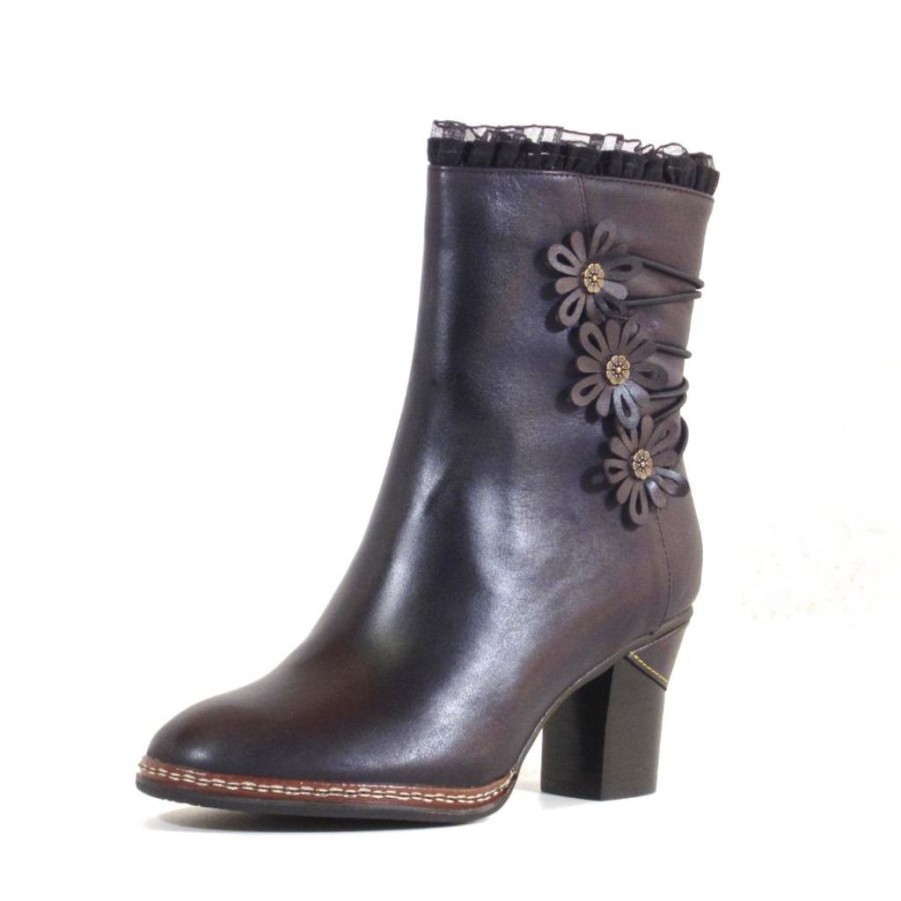 Women Chelsea Crew Booties | Golan