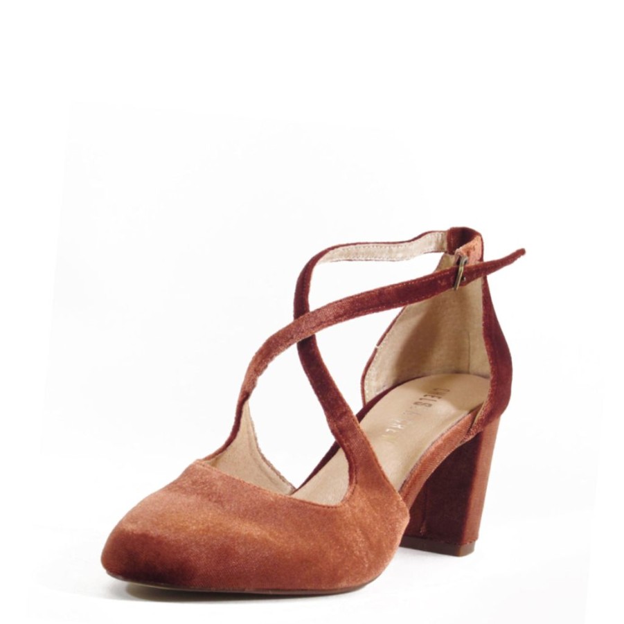 Women Chelsea Crew Close Toe Heels | Oren