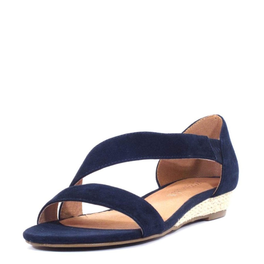 Women Chelsea Crew Flat Sandals | Sahara